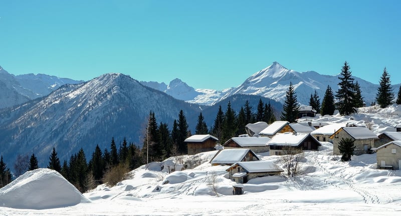 Snowy Peak Chalet
